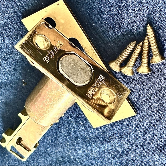 “SCHLAGE” POLISHED KEYED DEADBOLT… - Picture 4 of 10